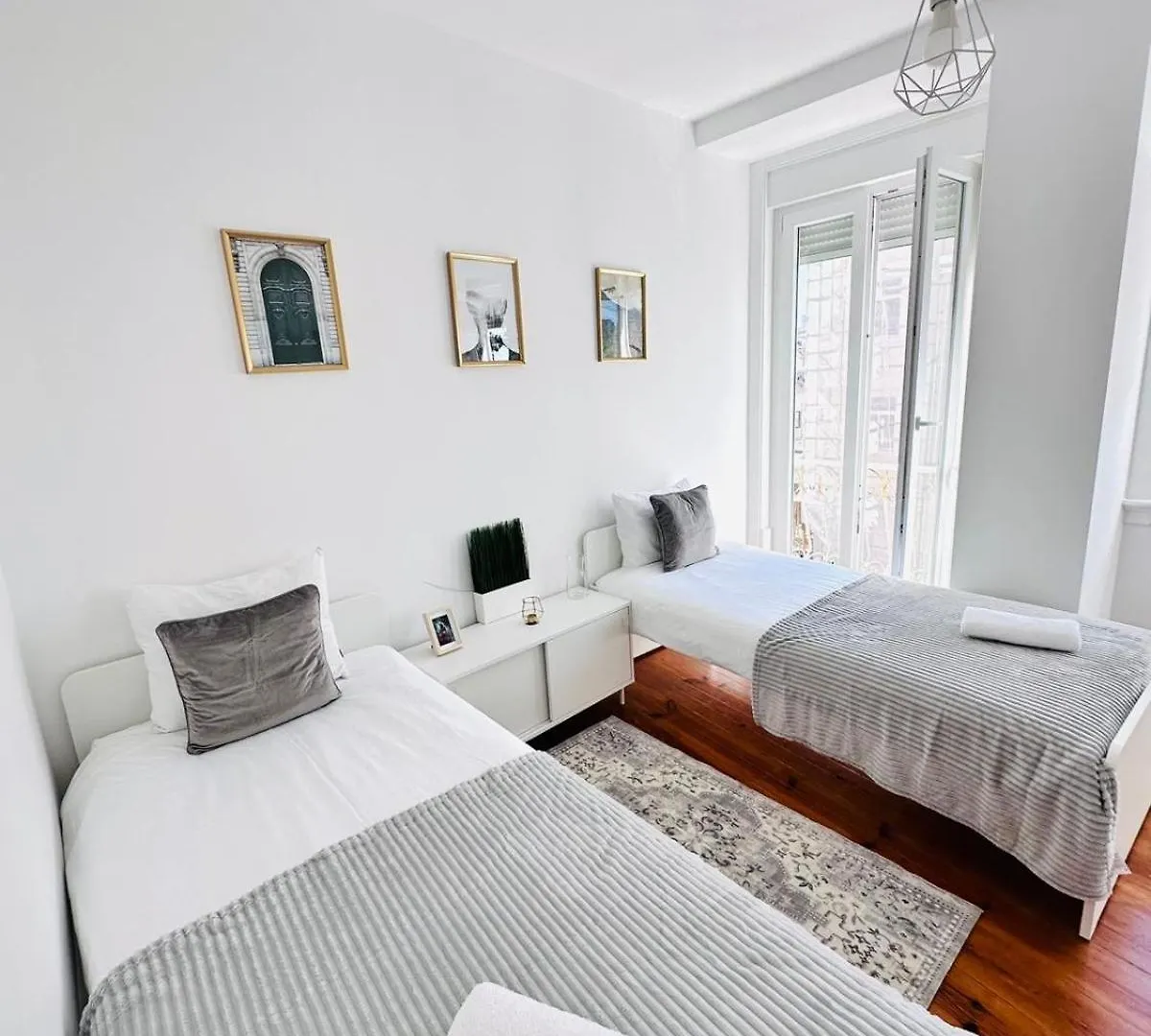 Lisbon 87 City Center Flat Ideal For Groups And Families