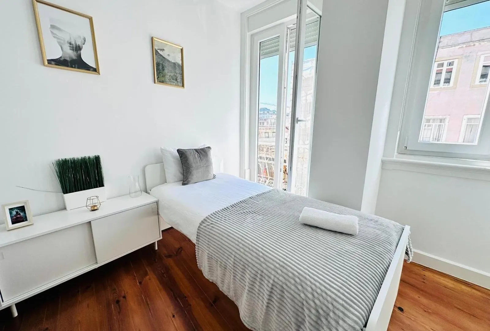 Lisbon 87 City Center Flat Ideal For Groups And Families 0*,
