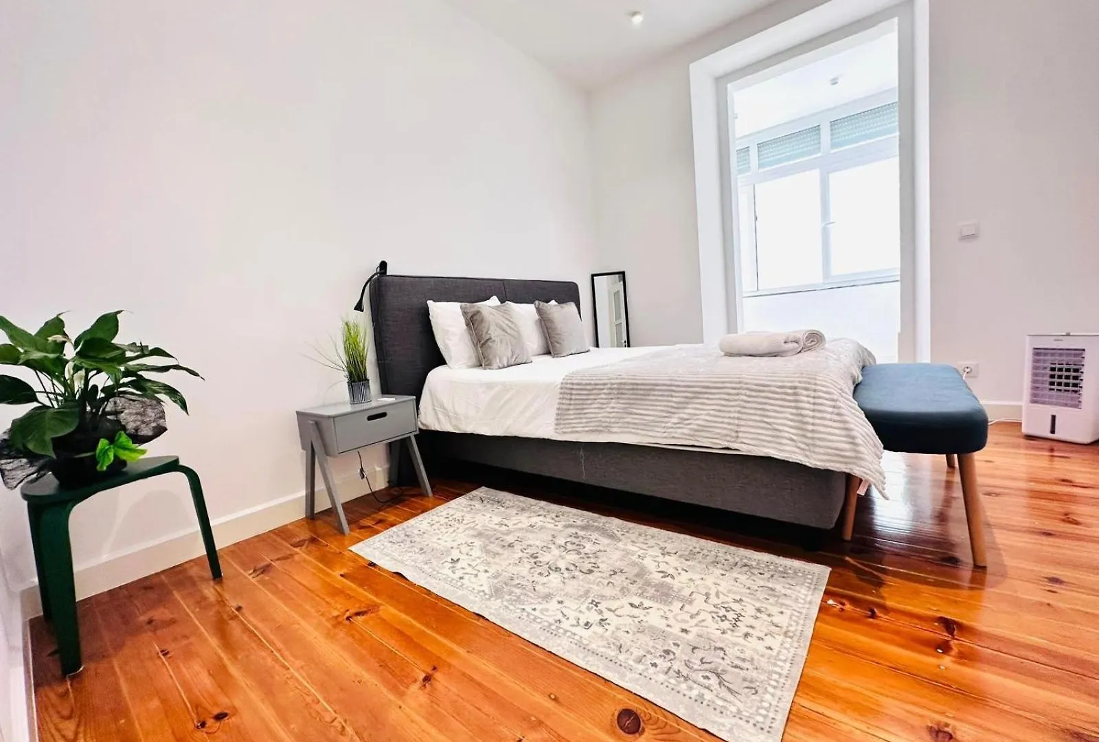 Lisbon 87 City Center Flat Ideal For Groups And Families
