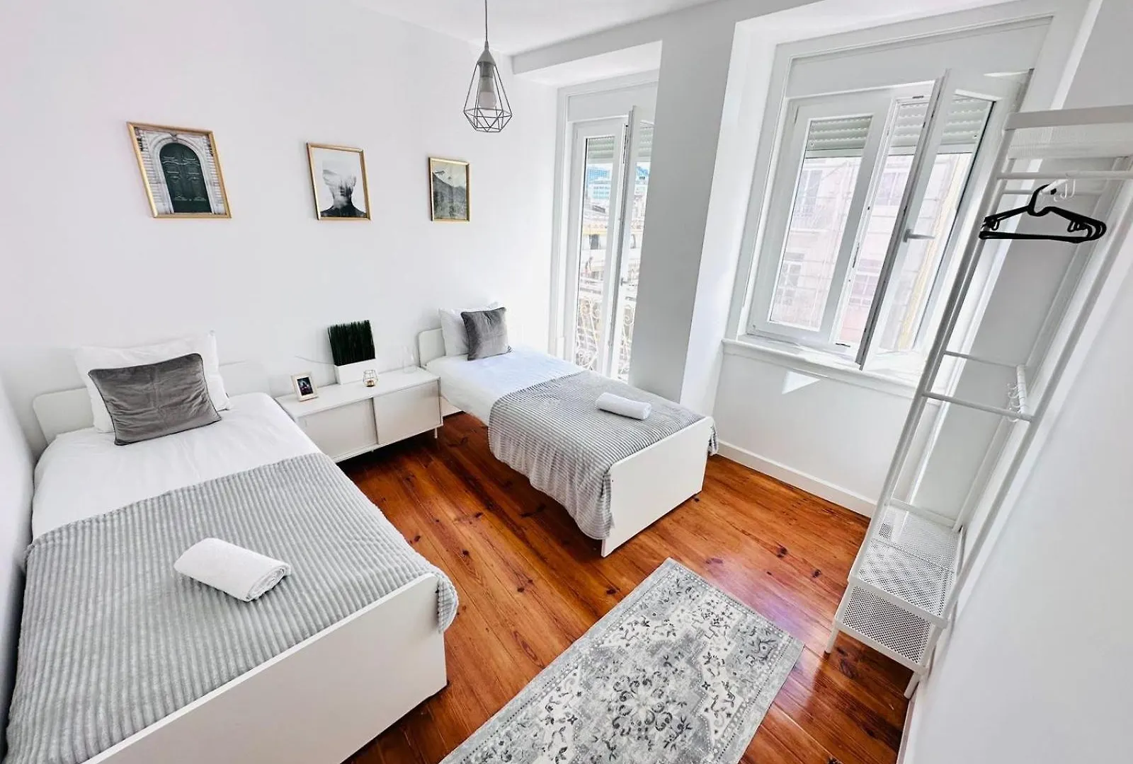 Lisbon 87 City Center Flat Ideal For Groups And Families