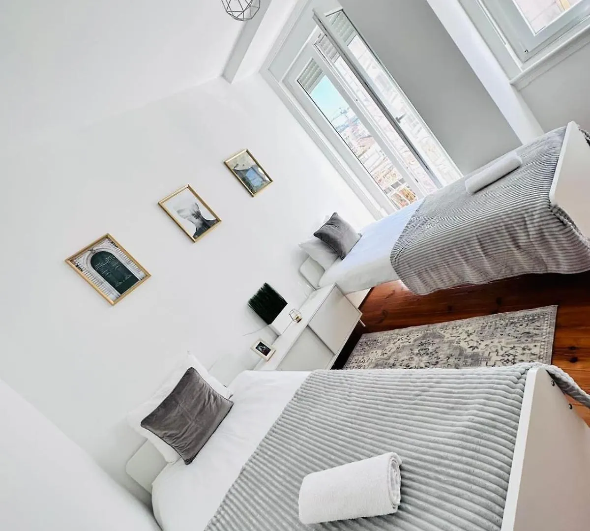 Lisbon 87 City Center Flat Ideal For Groups And Families Portugal