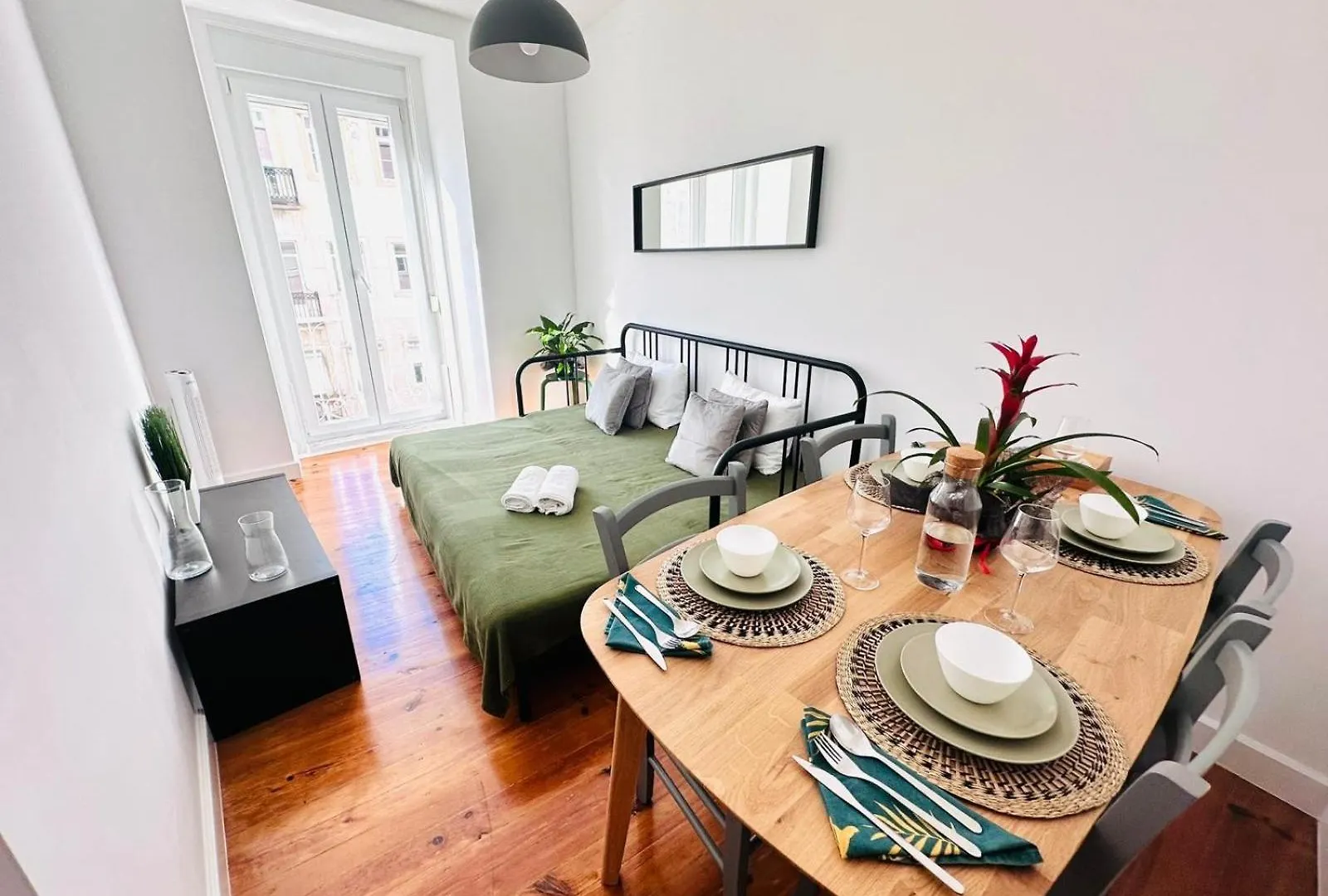 Lisbon 87 City Center Flat Ideal For Groups And Families 0*,