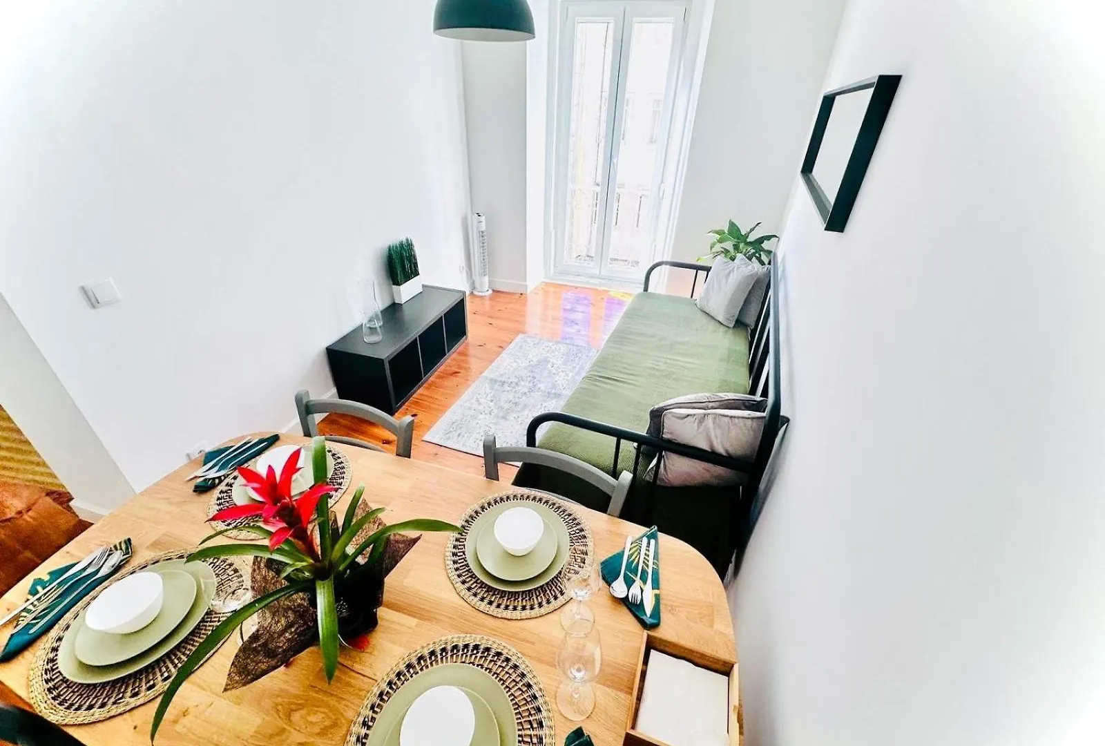 Lisbon 87 City Center Flat Ideal For Groups And Families 0*,  Portugal