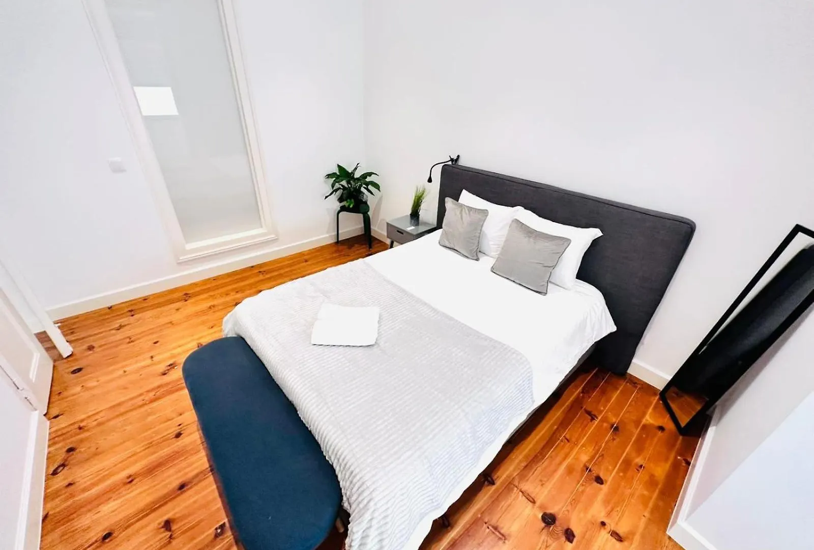 Lisbon 87 City Center Flat Ideal For Groups And Families Apartment
