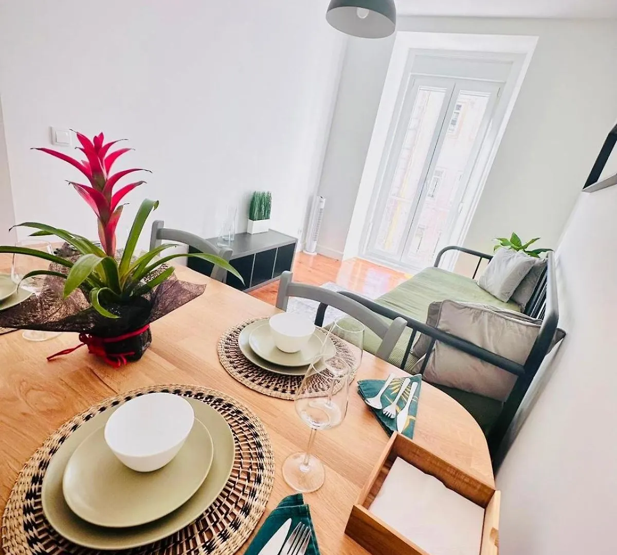 Lisbon 87 City Center Flat Ideal For Groups And Families Apartment