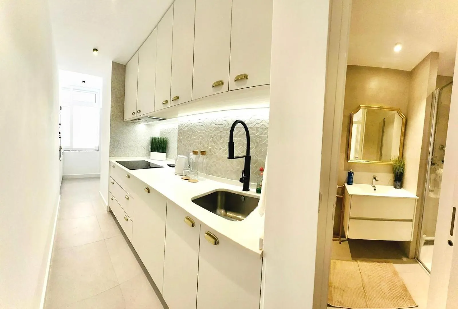 Lisbon 87 City Center Flat Ideal For Groups And Families 0*,  Portugal