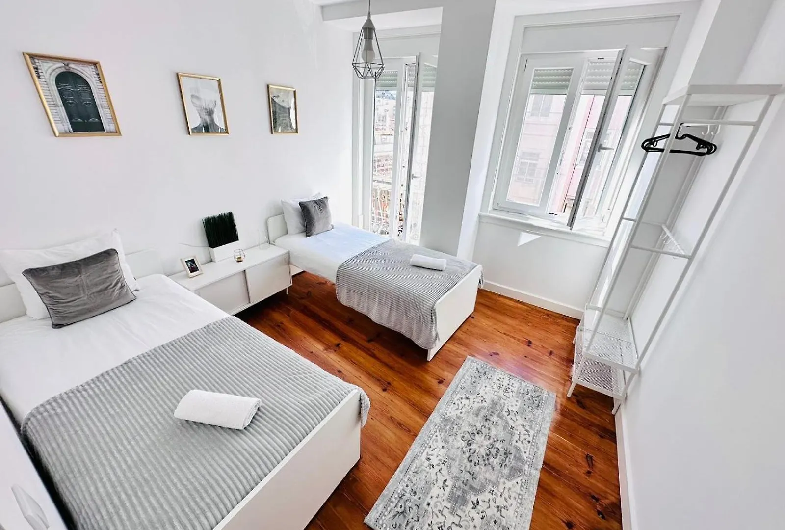 Lisbon 87 City Center Flat Ideal For Groups And Families